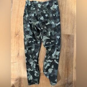 Athleta camp cropped leggings